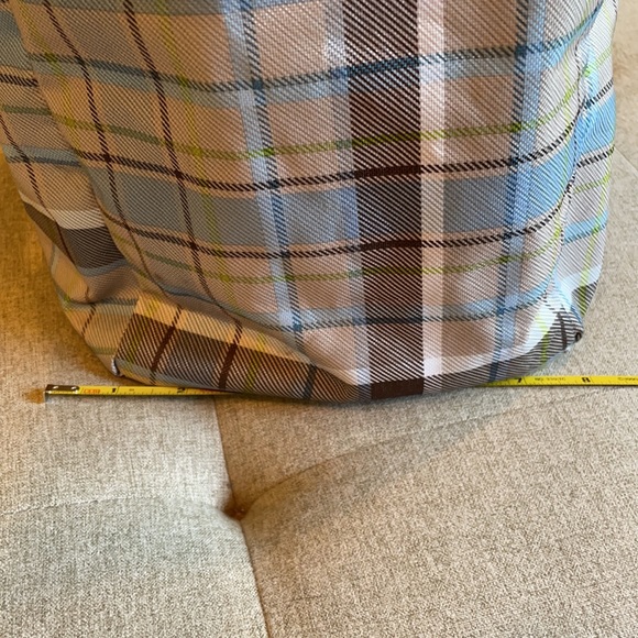 Thirty-one large waterproof lined tote. - Picture 4 of 8